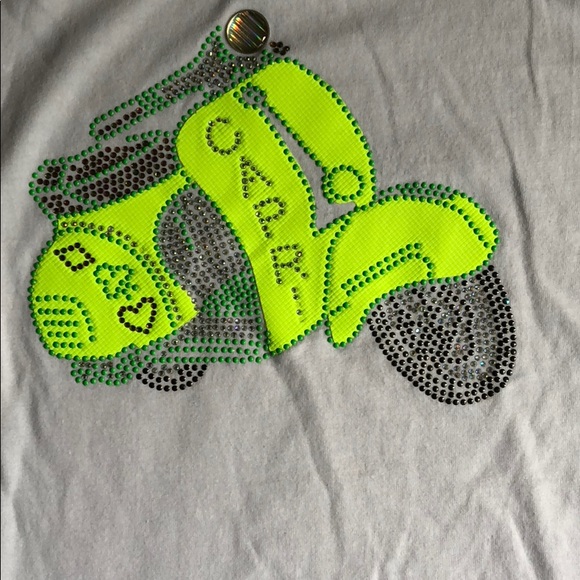 NWOT JHK Girl White Top. - Picture 2 of 3